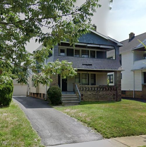 939 Helmsdale Road, Cleveland Heights, OH, 44112 | Card Image