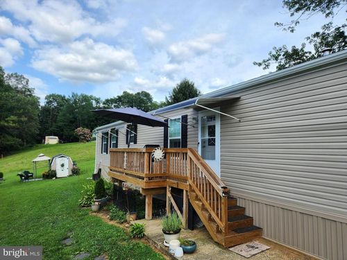 16 Mill St, YORK, PA, 17406-8501 | Card Image