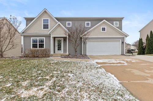 8940 Alanada Dr Se, Caledonia, MI, 49316-8454 | Card Image