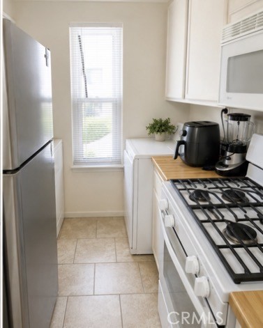 Residential in Canoga Park 2