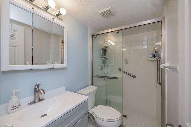 104 - 1051 Forrest Nelson Blvd, Condo with 2 bedrooms, 2 bathrooms and null parking in PORT CHARLOTTE FL | Image 4