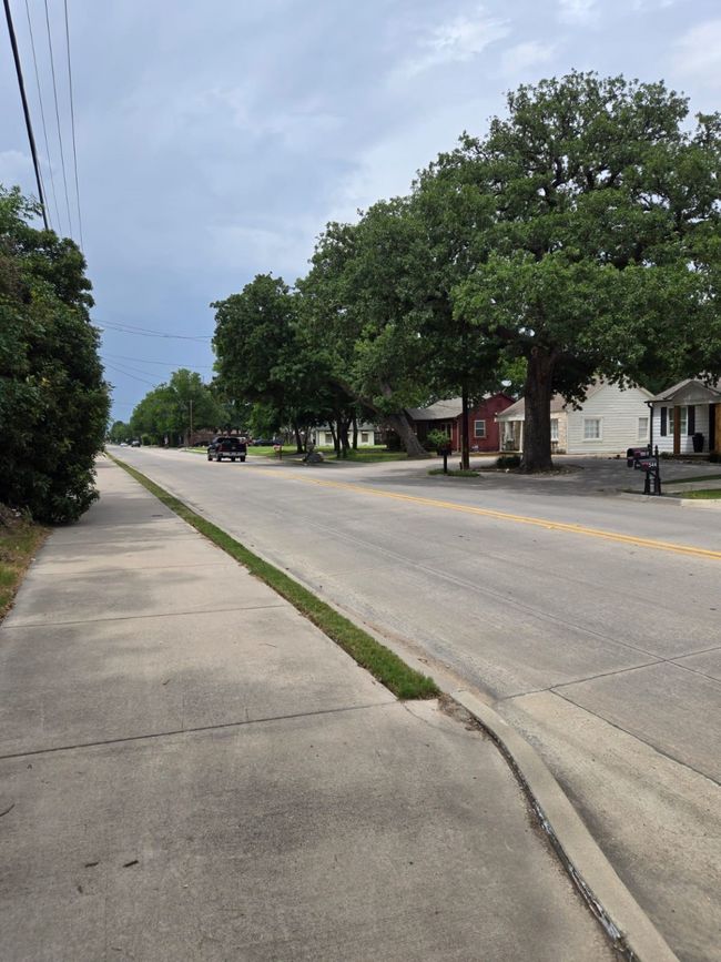 Right at Old Town With Thriving Business Neighbors | Image 16