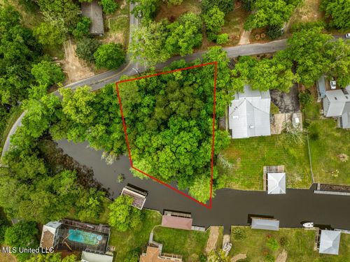 14125 Cerro Verde Dr, Ocean Springs, MS, 39564-2565 | Card Image