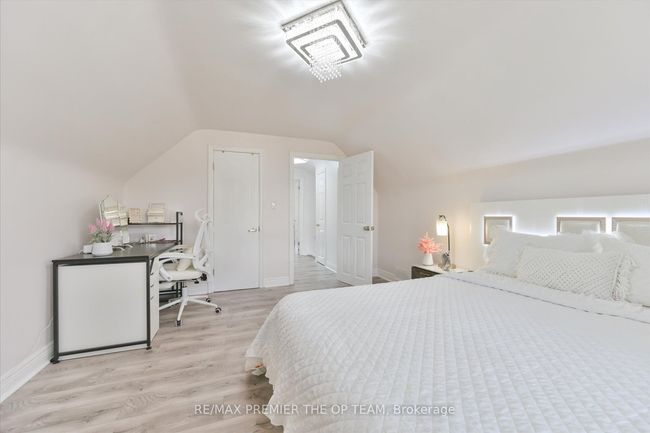 273 E 13 Th St, House other with 5 bedrooms, 3 bathrooms and 5 parking in Hamilton ON | Image 22