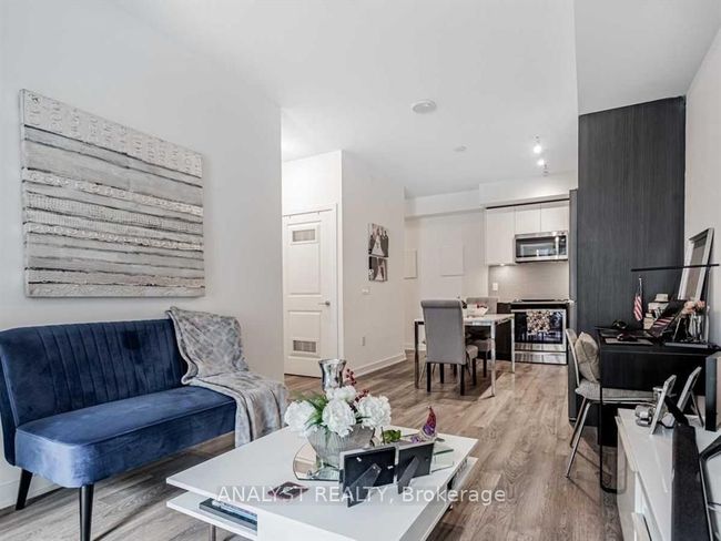 213 - 100 Eagle Rock Way, Condo with 1 bedrooms, 1 bathrooms and null parking in Maple ON | Image 10
