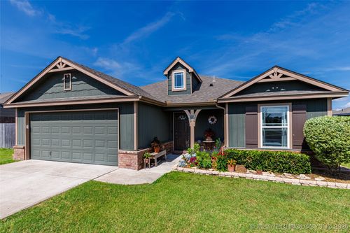11042 N 120th East Ave, Owasso, OK, 74055 | Card Image