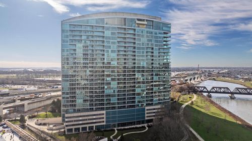 apt-615-1 Miranova Pl, Columbus, OH, 43215-5081 | Card Image