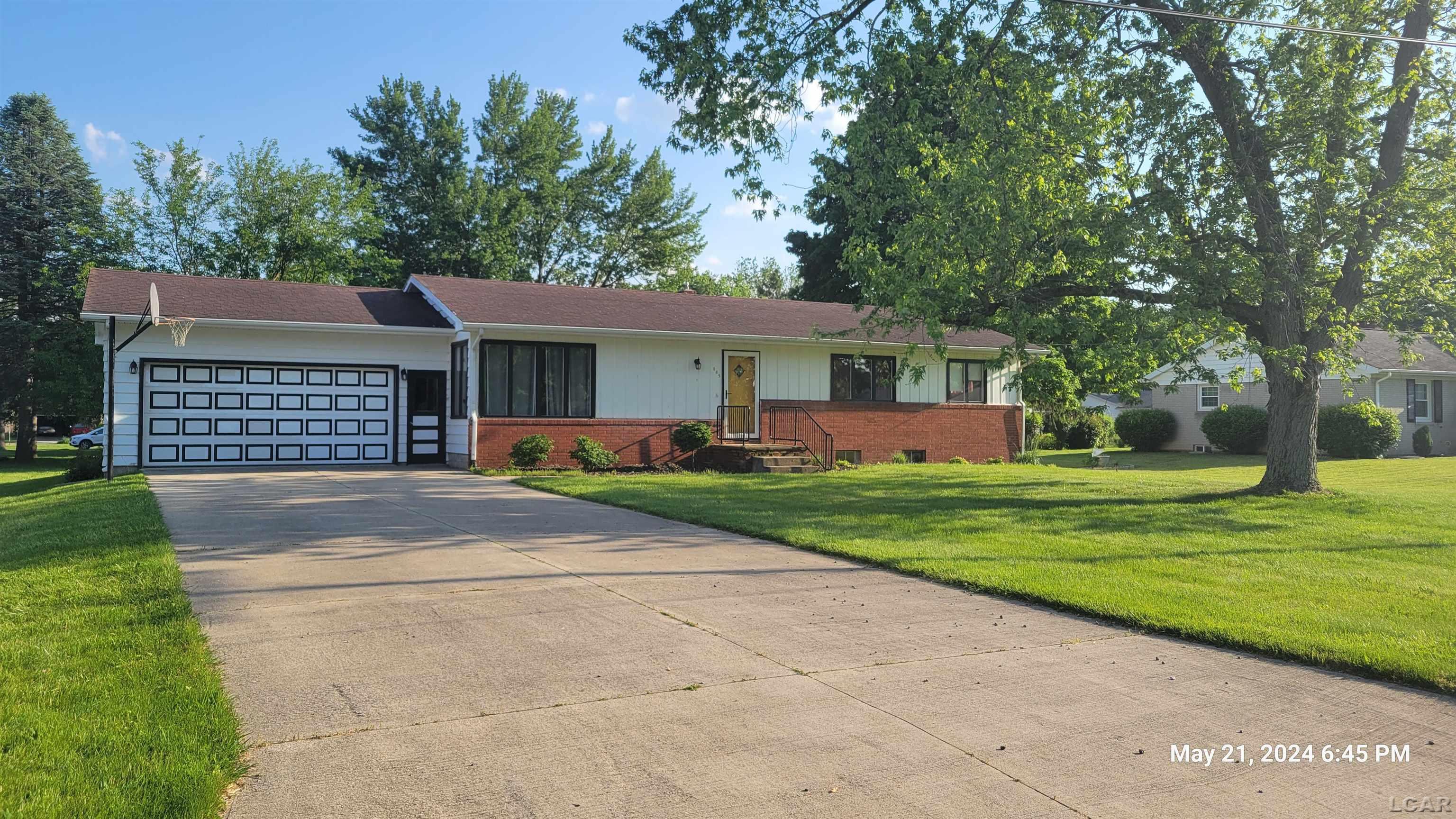 Chestnut St, Morenci, MI 49256