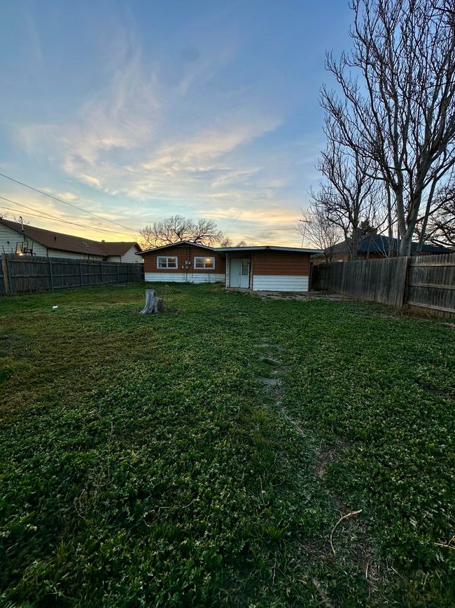 740 S 11 Th St, House other with 4 bedrooms, 2 bathrooms and null parking in Slaton TX | Image 25