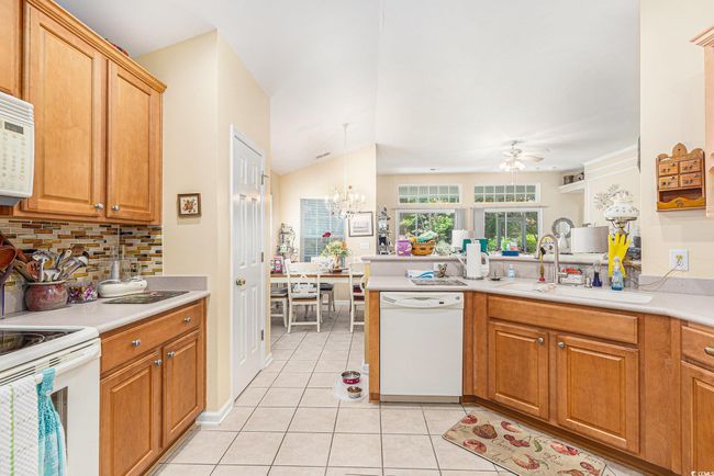 4610 Fringetree Dr, House other with 3 bedrooms, 2 bathrooms and 4 parking in Murrells Inlet SC | Image 12