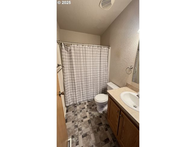34112 Ophir Rd, House other with 3 bedrooms, 2 bathrooms and 2 parking in Gold Beach OR | Image 20