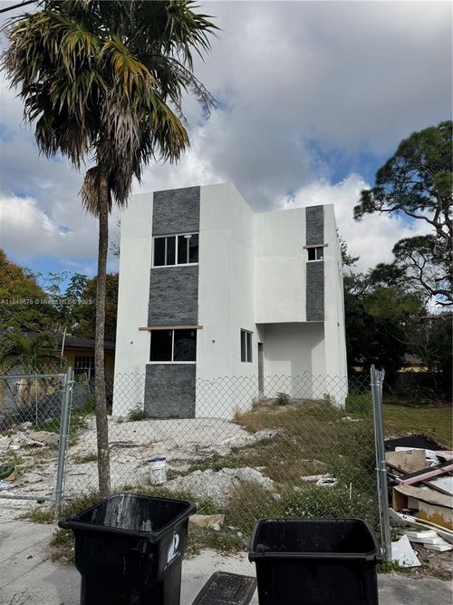 518 Nw 13th Ave, Fort Lauderdale, FL, 33311-7946 | Card Image