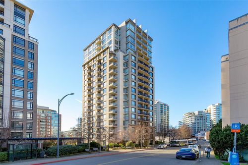 1006-751 Fairfield Rd, Victoria, BC, V8W4A4 | Card Image