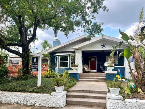 105 W Comanche Ave, Tampa, FL, 33604-6901 | Card Image