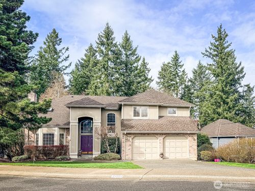 24504 Se 42nd Pl, Sammamish, WA, 98029-7565 | Card Image