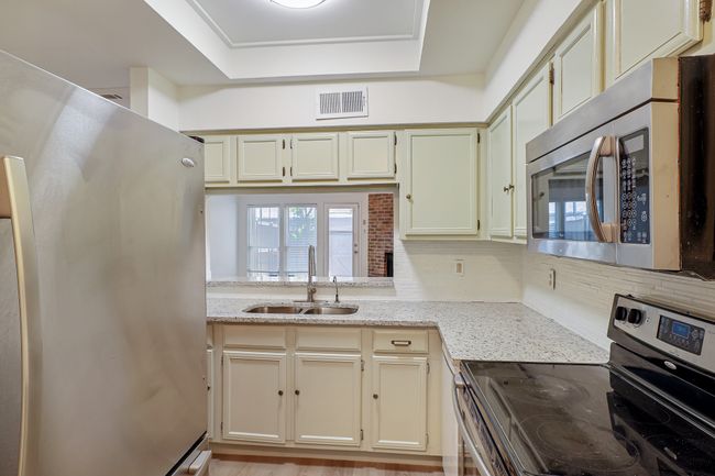 APT-208 - 9910 Royal Ln, Condo with 1 bedrooms, 2 bathrooms and null parking in Dallas TX | Image 11