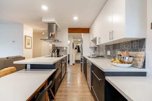 213-36 E 14th Ave, Vancouver, BC, V5T4C9 | Card Image
