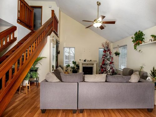 2120 Brittany Ct, Glendale Heights, IL, 60139-1869 | Card Image