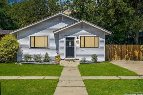 915 W Gramercy Pl, San Antonio, TX, 78201-5213 | Card Image