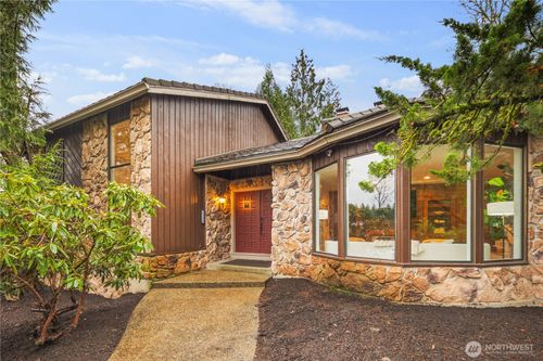 25330 215th Pl Se, Maple Valley, WA, 98038-7552 | Card Image