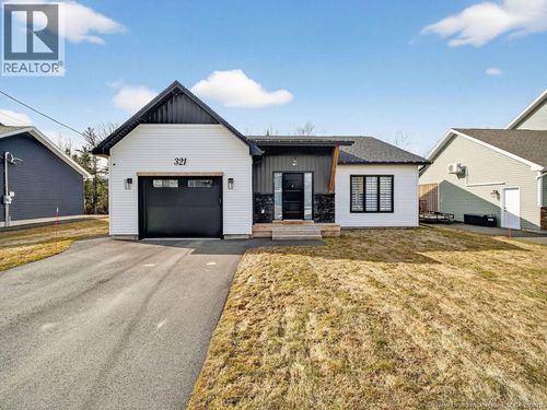 321 Falcon Dr, Moncton, NB, E1G6J6 | Card Image