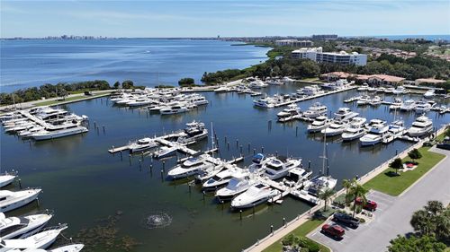 q8-2600 Harbourside Dr, LONGBOAT KEY, FL, 34228-4115 | Card Image