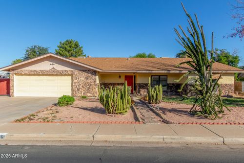 1626 E Garnet Ave, Mesa, AZ, 85204-6012 | Card Image