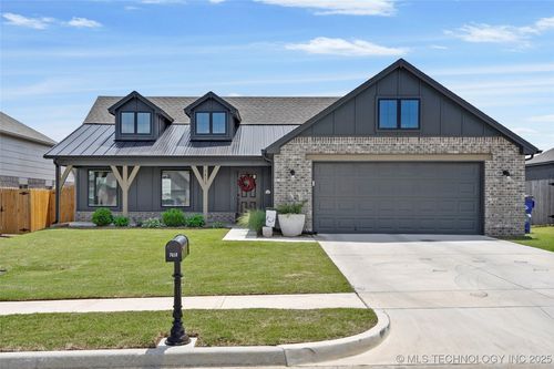 7412 E 89th Pl N, Owasso, OK, 74055-7997 | Card Image