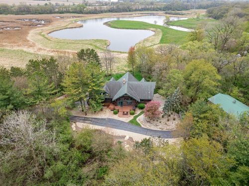 3317 S Country Club Rd, Woodstock, IL, 60098-8021 | Card Image