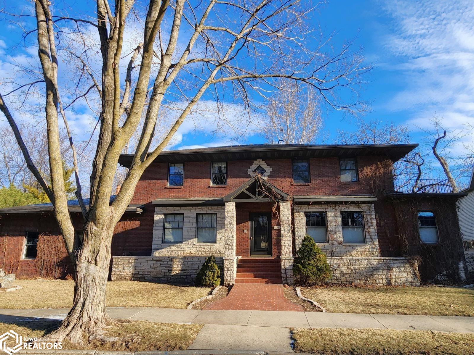 Crescent Dr, Mason City, IA 50401