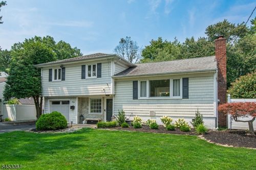 24 Martha Rd, Roseland, NJ, 07068-1427 | Card Image