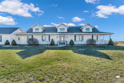 1560 2nd Rd, Wakefield, KS, 67487-9208 | Card Image