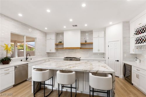 7208 Adobe Hills Ave, Las Vegas, NV, 89113-3040 | Card Image