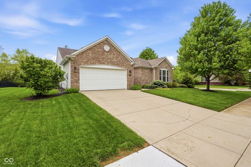11179 Beardsley Way, Fishers, IN, 46038-5319 | Card Image