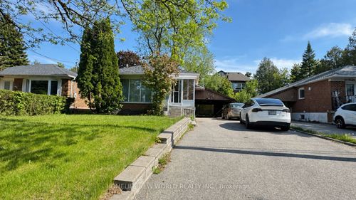 lower-326 Crosby Ave, Richmond Hill, ON, L4C2R7 | Card Image