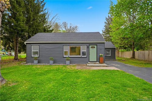 42 South Ter, Fishkill, NY, 12524-2415 | Card Image