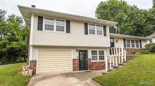 8 Peachtree Ln, Rolla, MO, 65401-3719 | Card Image