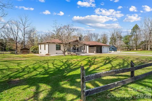 2706 Connelly Springs Rd, Granite Falls, NC, 28630-9228 | Card Image