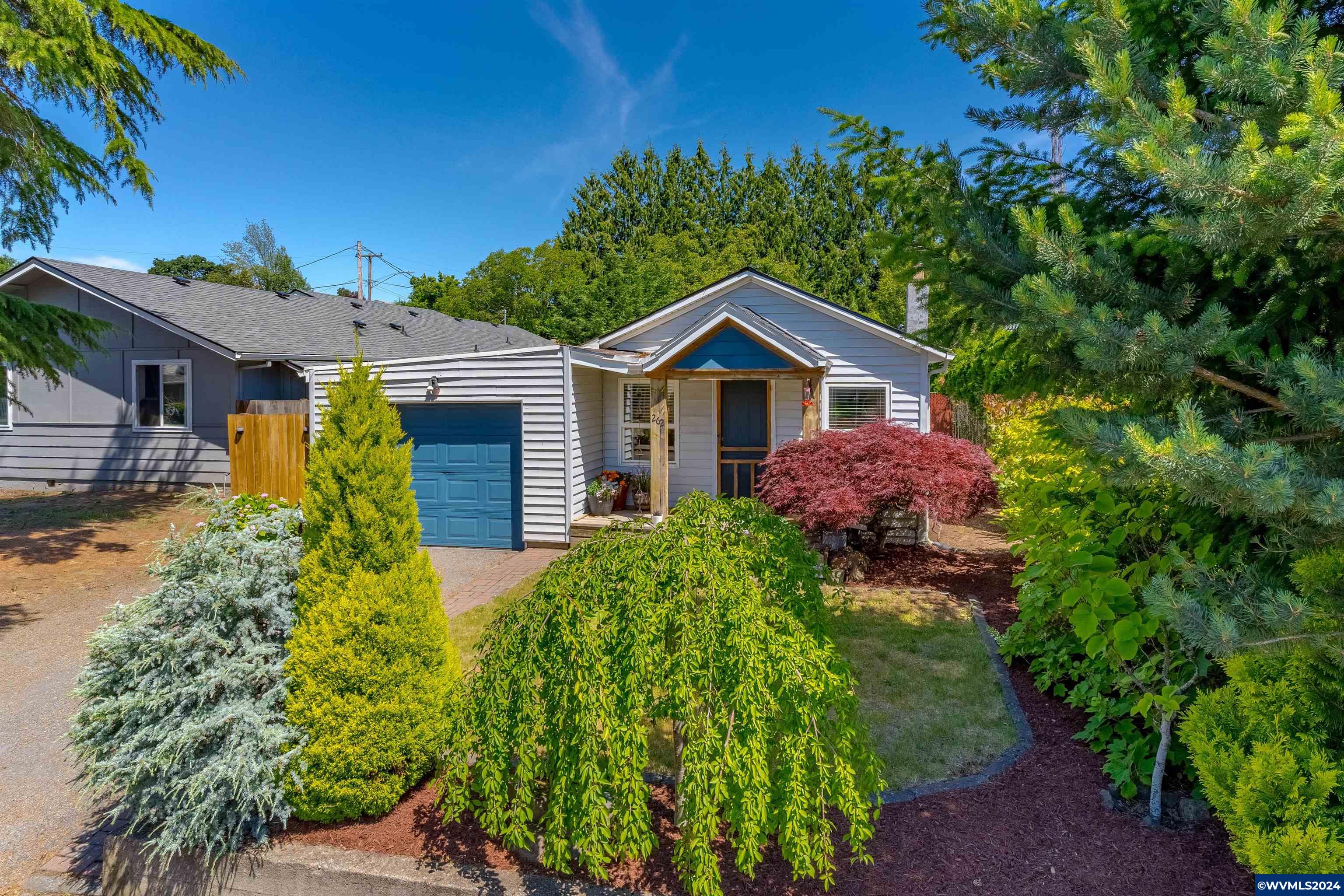 Walnut Ave, Dallas, OR 97338