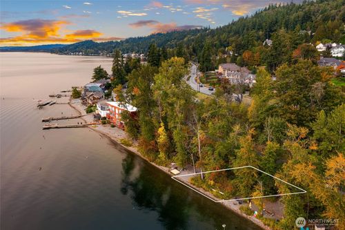 35753001 E Lake Sammamish Pkwy Ne, Sammamish, WA, 98074 | Card Image