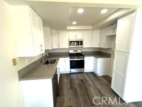 10636 Chestnut St, Los Alamitos, CA, 90720-2141 | Card Image