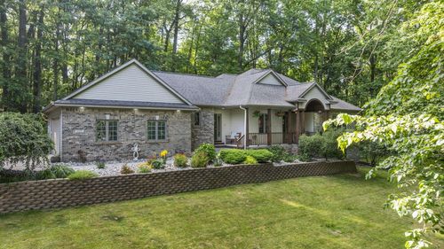 1255 White Pine Dr Sw, Walker, MI, 49534-6600 | Card Image