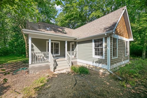 405 Three Oaks Woods Way, Three Oaks, MI, 49128-1300 | Card Image