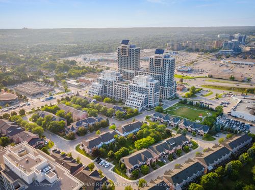 501-9205 Yonge St, Richmond Hill, ON, L4C1V5 | Card Image