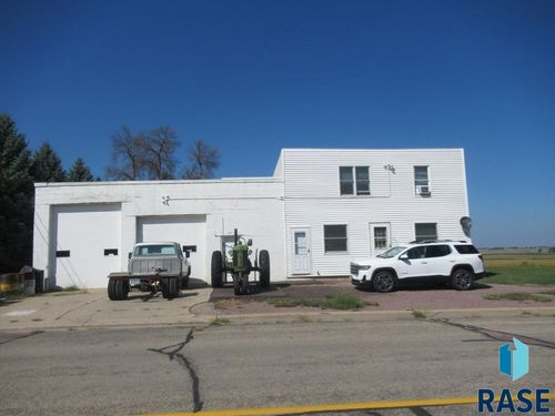 210 1st St E Street E, Hills, MN, 56138 | Card Image