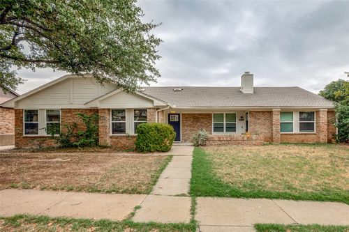 1108 Highpoint Rd, Bedford, TX, 76022-7766 | Card Image