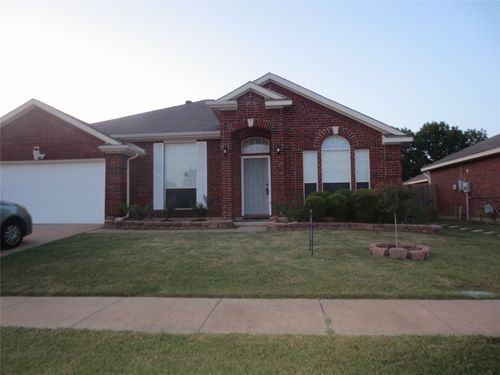 225 Quail Meadows Lane, Arlington, TX, 76002 | Card Image
