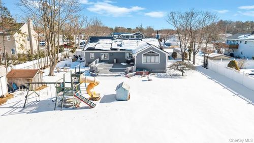 464 Grand Boulevard, Islip, NY, 11717 | Card Image