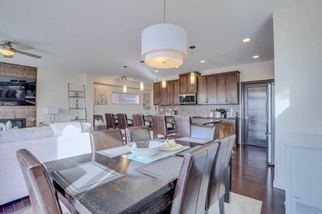 88 Redstone Villas Ne, Home with 3 bedrooms, 2 bathrooms and 6 parking in Calgary AB | Image 7