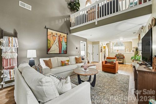 5401-8331 Christmas Ct, Charlotte, NC, 28216-0707 | Card Image